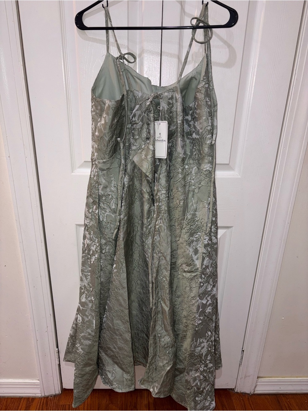 Green Lace A-Line Spaghetti Strap Dress - Picture 3 of 3